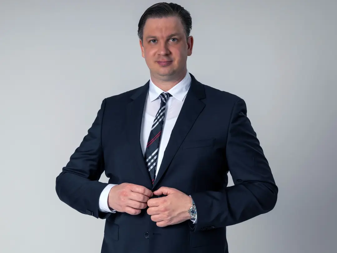 Dajka Gábor üzleti környezetben