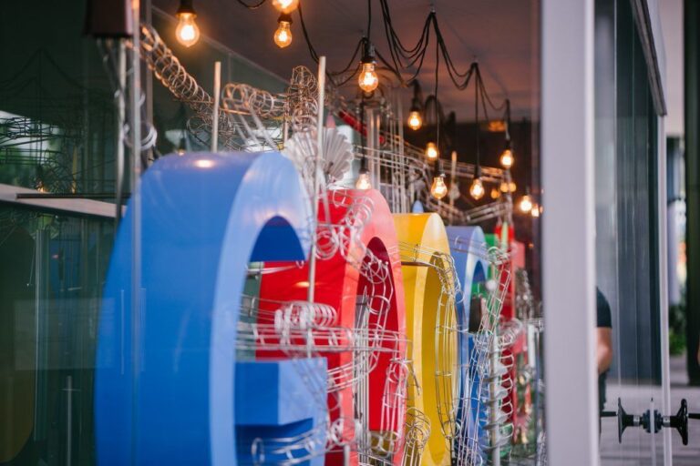 AdWords ügyfélszolgálat telefonszáma A Google PCC hirdetőrendszerének a telefonszáma