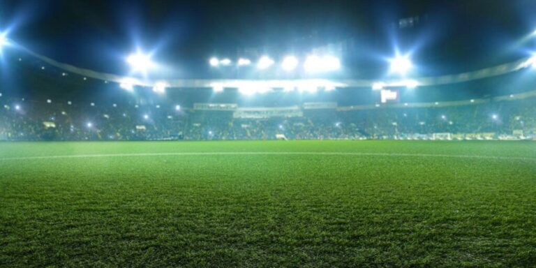 Mi lenne reklámok nélkül? Football stadium, shiny lights, view from field