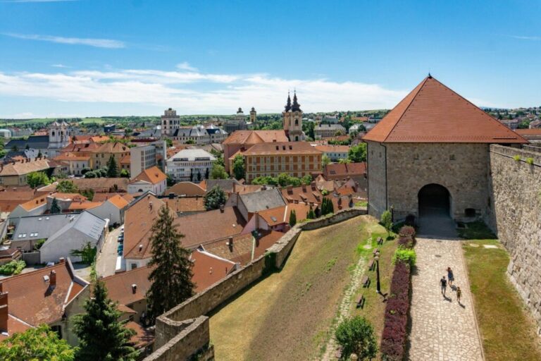 Marketing és business coaching Egerben Panoramic view of Eger, Hungary.