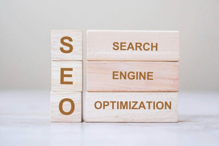 SEO és Google Ads összehangolása SEO concept