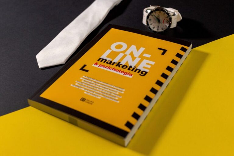 A „kirakat és háttér” jelenség