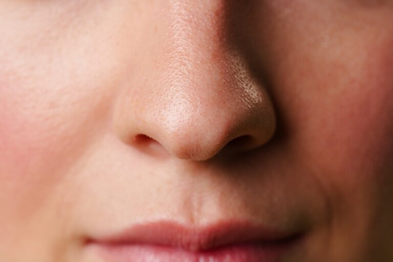 Szagláskutatások a marketingben Close-Up of a Womans Lips and Nose With a Neutral Expression