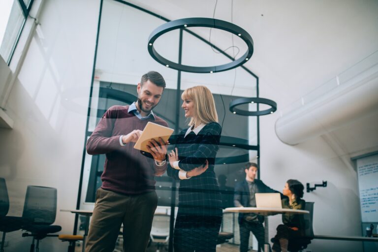 Marketing tanácsadás: a vállalati növekedés és stratégia hajtóereje Consulting each other on a project