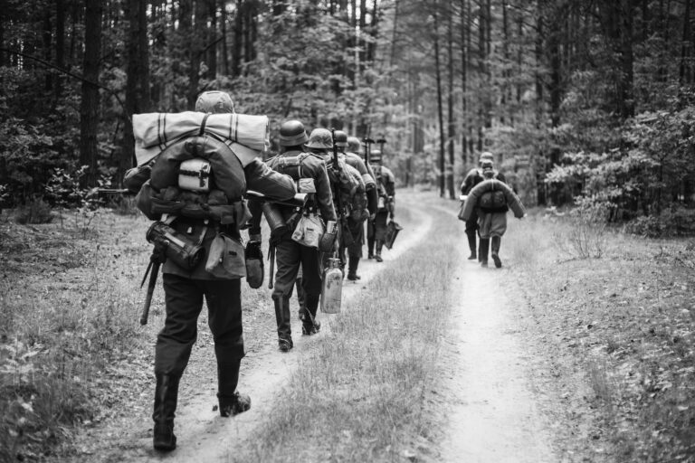 Marketing a második világháború után Re-enactors Dressed As German Infantry Soldiers In World War II