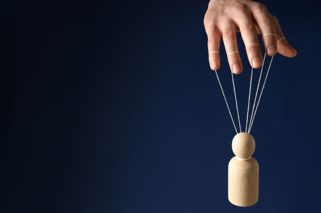 Concept of control and dictatorship, management concept