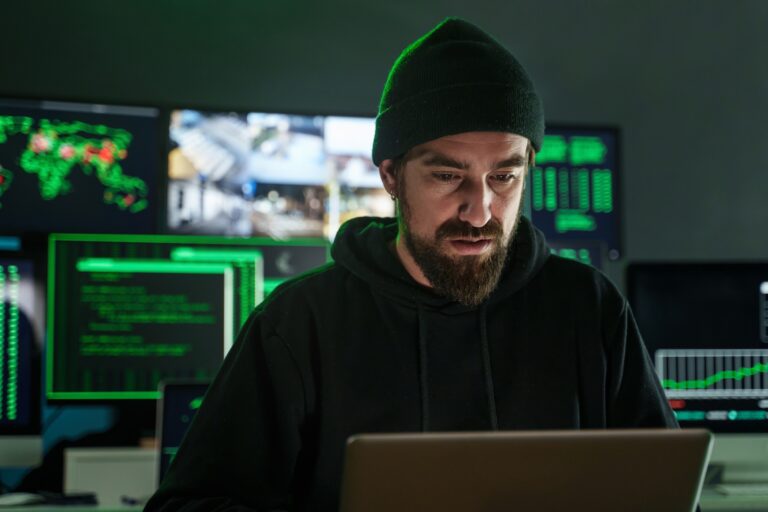 Az új digitális alvilág: robotokkal vadásznak a jelszavaidra