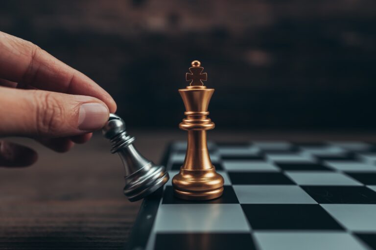 A mindentudás illúziójának vége: Az információs aszimmetria összeomlása és a „Guru-modell” halála